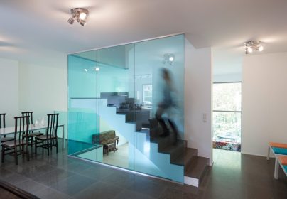 กระจกราวกันตก