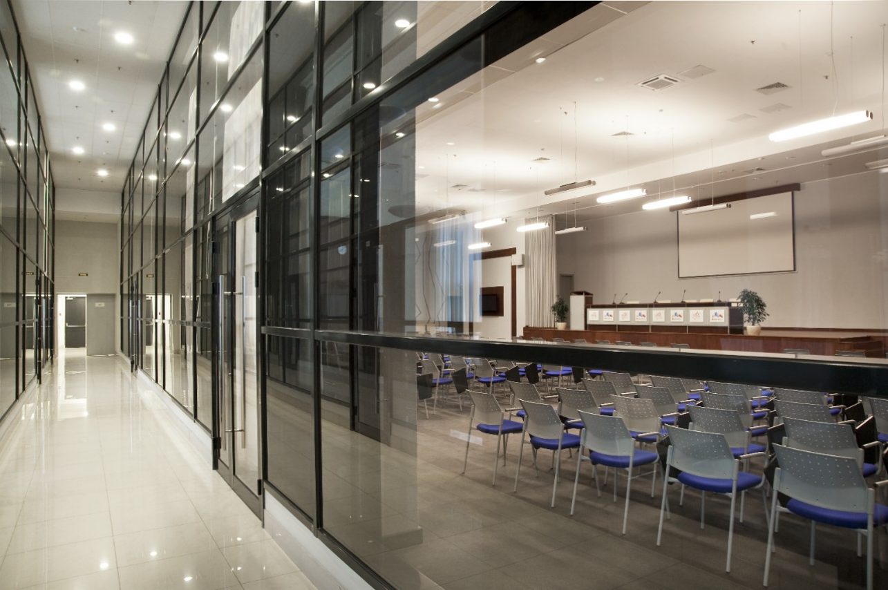 Vederi mai reale oriunde priviți